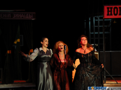 Культурно отдохнуть: драмтеатр снова показывает комедию нравов