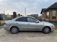 В Тамбове двое парней из мести облили «Ниссан» своего работодателя растворителем