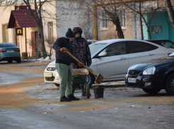 Тамбовские управляющие компании пренебрегают обработкой дворов от гололедицы