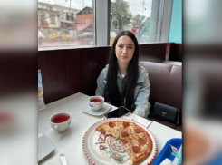 Украденную в Саратове невесту привезли в Тамбов — теперь родители не могут разыскать дочь