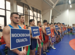 Борцы со всей России в Тамбове разыграют путевки на Россию 