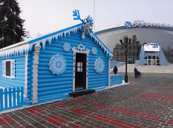 Стали известны дни работы избушки Деда Мороза