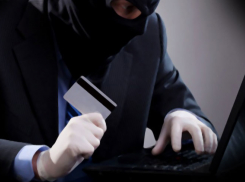 За последние сутки трое жителей Тамбова оказались у «разбитого корыта», доверившись аферистам 