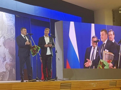 «Это заслуга всей области» Александр Никитин получил премию «Экономист года» в Кремле 