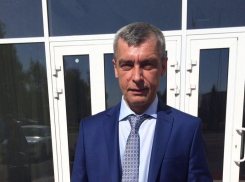 Замначальника управления автодорог и транспорта региона зарезан в подъезде собственного дома
