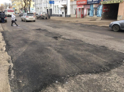 Сделанный «тяп-ляп» ремонт дороги на Носовской обеспечил подрядчику внесение в список недобросовестных 