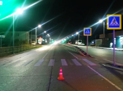 В Строителе 17-летний мотоциклист сбил 17-летнюю девушку на переходе