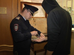 Двое 22-летних тамбовчан испортили машину такси