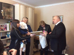 150 тысяч рублей собрал депутат Госдумы Александр Поляков на лечение маленького мичуринца 