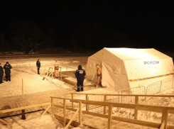 В ночных Крещенских купаниях поучаствовало почти полторы тысячи тамбовчан