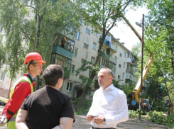 Качество работ по благоустройству дворов в «Центральной» проверено кандидатом 