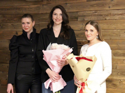 Мисс элегантность-2024 стала сотрудница администрации Тамбова