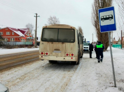 В Никифоровском районе водитель переехал выпавшую из автобуса пассажирку