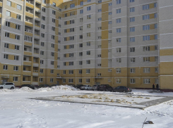 Суд ждёт застройщика за нарушения в сданном в эксплуатацию доме на Киквидзе, 73в 