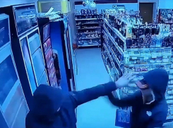 В Рассказове женщина-продавщица остановила поножовщину в магазине 