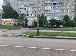 В Тамбове «ГАЗель» сбила на тротуаре женщину с двумя маленькими детьми
