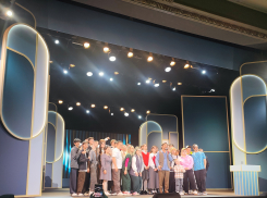 Большой маленький артист из Прохоровки порвал зал: как прошёл второй день Первой лиги КВН