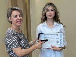 Отважную 15-летнюю спасательницу из Рассказова наградили ценным подарком