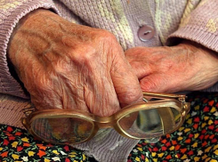 40 тысяч рублей украли у старушки в поселке Первомайский 