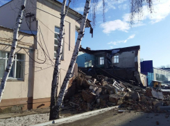 В Мичуринске обрушилась стена больницы