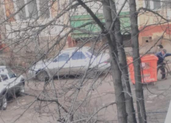 В Мичуринске мужчина украл клеть для сбора пластика