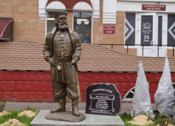 В Тамбове возвели памятник тамбовскому купцу