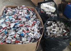 Тамбовские полицейские нашли контрабандные сигареты на центральном рынке