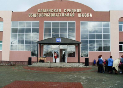 Протекающую 10 лет кровлю Ржаксинской школы отремонтируют в ближайшее время 