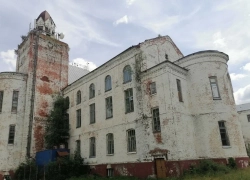 «Тамбовский Хогвартс» в Ржаксинском округе выставили за рубль