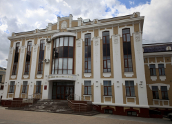 Двенадцать кандидатов с судимостями хотят стать депутатами областной Думы
