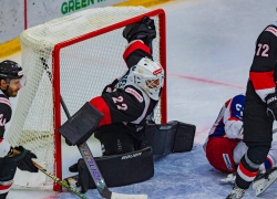 ХК «Тамбов» разгромил «Звезду» дома