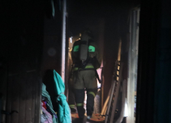 В Тамбове загорелась квартира, в которой находились дети и их бабушка