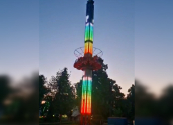 В тамбовском городском парке культуры установили новый 21-метровый аттракцион