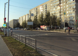 Бегать по дороге нельзя: двух детей сбили “железные кони” 