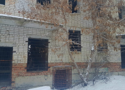 Квартиры моршанцев разрушает соседство с аварийной «заброшкой» 