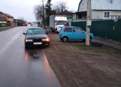 На севере города иномарка сбила пенсионера