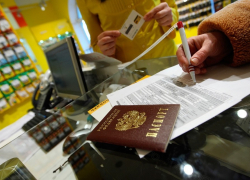 В Мичуринске менеджер салона сотовой связи незаконно торговал личными данными абонентов