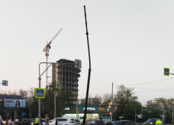 В центре Тамбова столкнулись “Лада” и “Киа”: пострадали трое