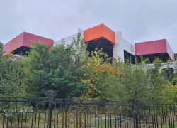 В Тамбове несовершеннолетним запретили посещать недостроенный ресторан на Набережной