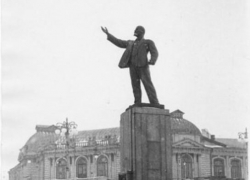 Более 80 лет назад в Тамбове был установлен первый памятник Ленину