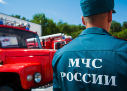 В Тамбове загорелся склад на Бульваре Строителей