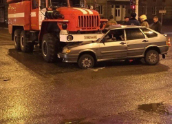 «Жигули» не позволили пожарной машине спасти дом в Донском