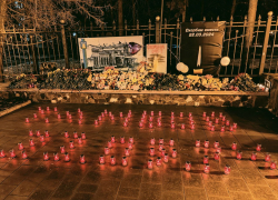 В Тамбове у Парка культуры появился стихийный мемориал памяти жертв теракта в «Крокусе»
