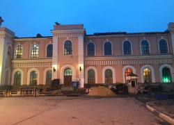 На тамбовском ж/д вокзале приступили к ремонту фасада