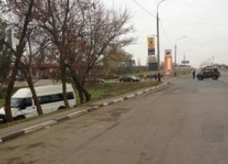 Четверо пассажиров микроавтобуса были госпитализированы в результате ДТП на улице Киквидзе