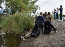 Операция по спасению водоема состоялась на улице Железнодорожной