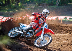 Любители мотокросса отметят День строителя ярким заездом