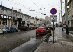 «У рынка стояла…» Каретам и машинам парковаться на Носовской отныне запрещено 