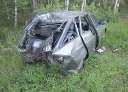 В ДТП в Первомайском районе машина врезалась в дерево