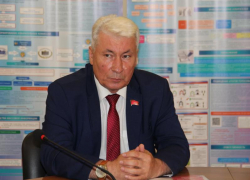Кандидат на пост главы области Жидков раскритиковал приезжих руководителей, но потом быстро понял свою ошибку 